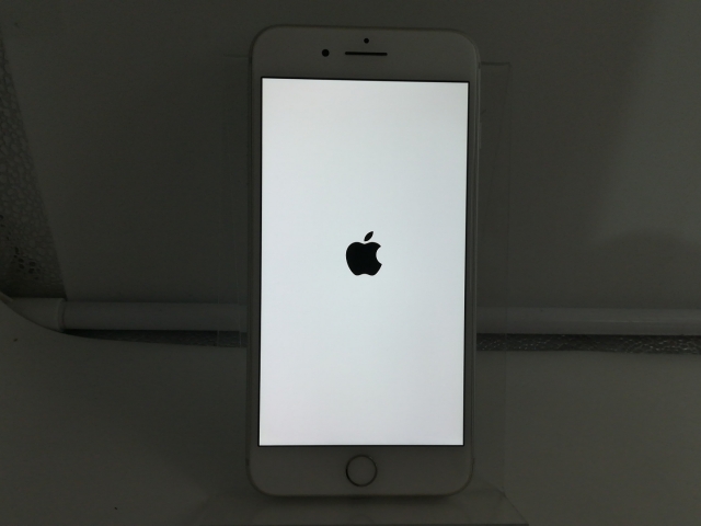 【中古】Apple au 【SIMロック解除済み】 iPhone 8 Plus 64GB シルバー MQ9L2J/A【大宮東口】保証期間１ヶ月【ランクB】_7