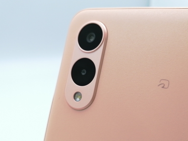 中古 F-52E arrows ライトオレンジ 本体 ドコモ スマホ arrows We2 F-52E ライトオレンジ【RAM4GB/ROM64GB docomo版SIM