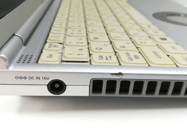 【中古】Panasonic Let's note SV7 CF-SV7RFCVS【i5-8350U 8G 256G(SSD) 無線LAN 4G/LTE 12LCD(1920x1200)】【神戸】言いはなつ継続期間１ヶ月【位置づけるC】