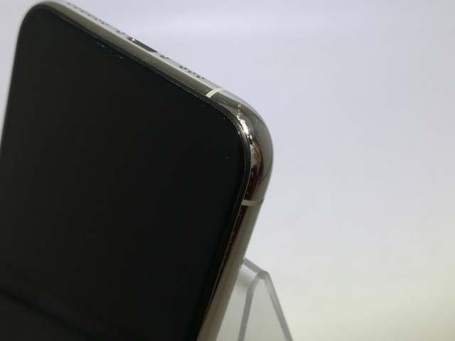 【中古】Apple au 【SIMロック解除済み】 iPhone 11 Pro 64GB シルバー MWC32J/A【神戸】保証期間１ヶ月【ランクB】_7
