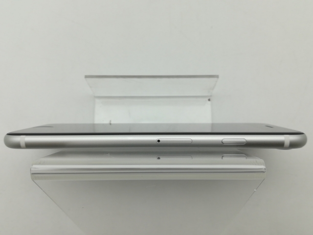 【中古】Apple docomo 【SIMロック解除済み】 iPhone SE（第2世代） 64GB ホワイト MHGQ3J/A（後期型番）【神戸】保証期間１ヶ月【ランクC】_3