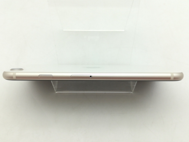 【中古】Apple au 【SIMフリー】 iPhone SE（第3世代） 64GB スターライト MMYD3J/A【神戸】保証期間１ヶ月【ランクA】_3