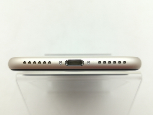 【中古】Apple au 【SIMフリー】 iPhone SE（第3世代） 64GB スターライト MMYD3J/A【神戸】保証期間１ヶ月【ランクA】_4