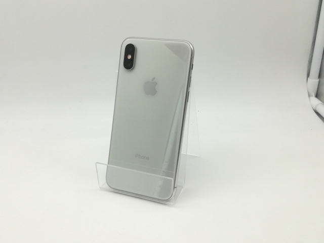 【中古】Apple au 【SIMロック解除済み】 iPhone XS 64GB シルバー MTAX2J/A【大須アメ横】保証期間１ヶ月【ランクB】