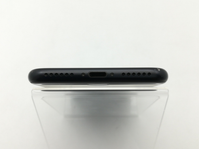 【中古】Apple 国内版 【SIMフリー】 iPhone SE（第2世代） 64GB ブラック MHGP3J/A（後期型番）【神戸】保証期間１ヶ月【ランクC】_4