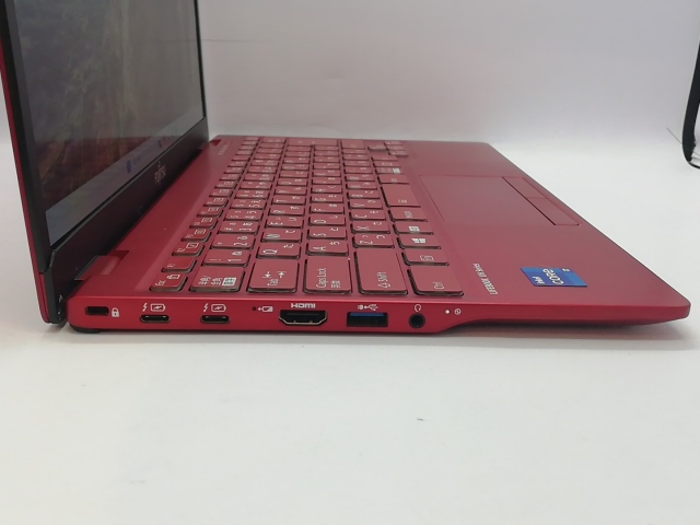 ジャンク］Fujitsu ノートPC レッド 富士通 ノートパソコン レッド
