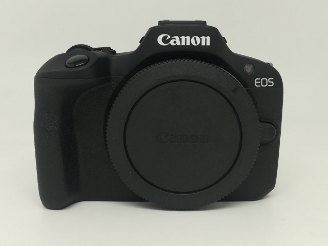 【未使用】Canon EOS R100 ボディ【大阪本店】保証期間３ヶ月