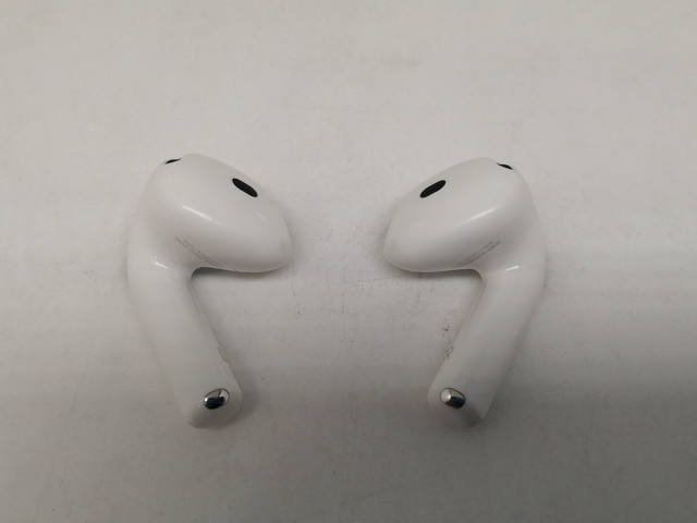 【中古】Apple AirPods 4 MXP63J/A【日本橋3】保証期間１ヶ月