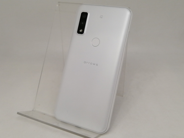 【中古】Fujitsu au 【SIMフリー】 arrows We ホワイト 4GB 64GB FCG01【日本橋3】保証期間１ヶ月【ランクB】