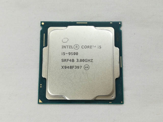 【中古】Intel Core i5-9500 (3GHz/TB:4.4GHz/SRF4B/U0) bulk LGA1151/6C/6T/L3 9M/UHD630/TDP65W【日本橋3】保証期間１週間