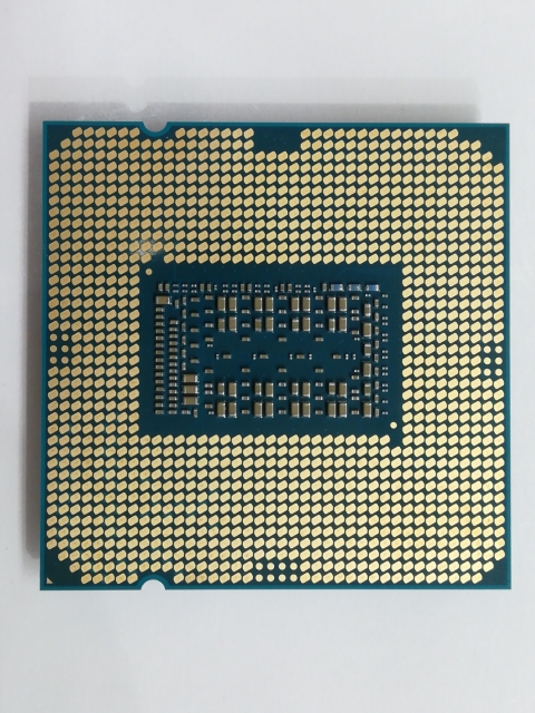中古】Intel Core i7-11700 (2.5GHz/TB:4.8GHz) Bulk LGA1200/8C/16T