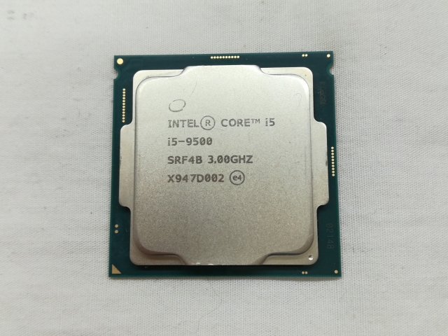 【中古】Intel Core i5-9500 (3GHz/TB:4.4GHz/SRF4B/U0) bulk LGA1151/6C/6T/L3 9M/UHD630/TDP65W【日本橋3】保証期間１週間 6,645円