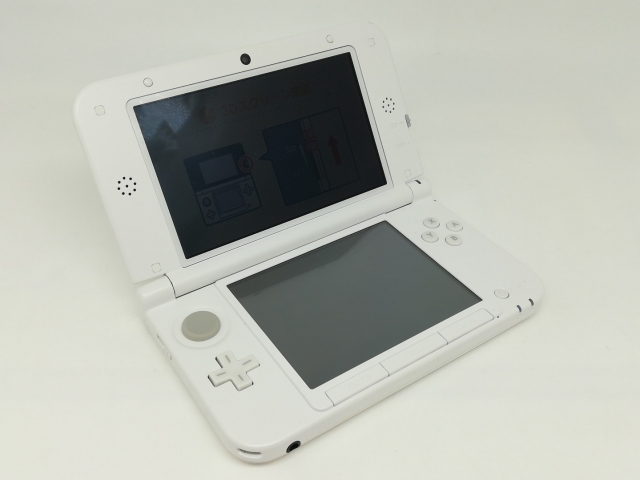 中古】Nintendo ニンテンドー3DS LL（ホワイト）SPR-S-WAAA