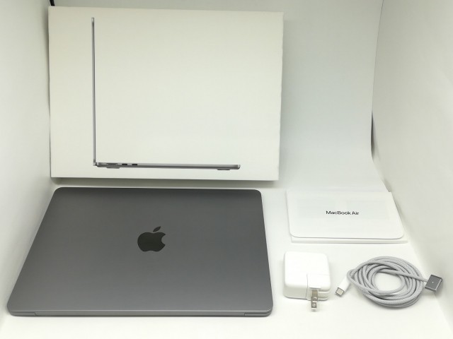 【中古】Apple MacBook Air 13インチ M2(CPU:8C/GPU:8C) 8GB/256GB スペースグレイ MLXW3J/A (M2・2022)【日本橋3】保証期間１ヶ月【ラ