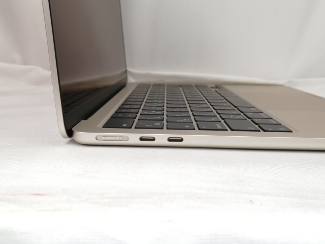 〔中古〕Apple(アップル) MacBook Air 13.3-inch Early 2020 MVH42J／A Core_i5 1.1GHz 8GB SSD512GB シルバー 〔10.15 Catalina〕〔258-ud〕 中古〕Apple(アップル) MacBook Air 13.3-inch Late 2020 MGN63J／A