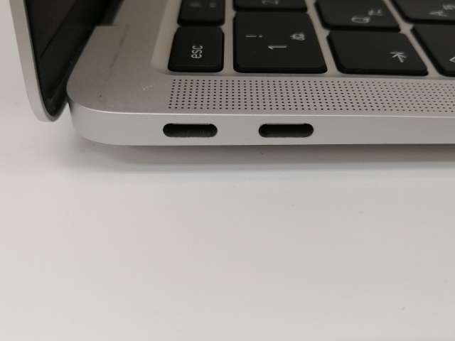 【中古】Apple MacBook Air 13インチ 256GB シルバー MWTK2J/A (Early 2020)【戸塚】保証期間１ヶ月【ランクC】_4