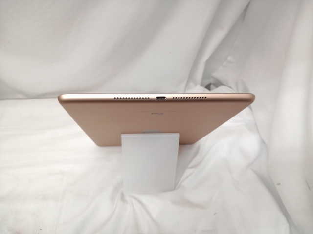 【中古】Apple 【Wi-Fi】 iPad（第6世代/2018） 32GB ゴールド MRJN2J/A【戸塚】保証期間１ヶ月【ランクA】_4
