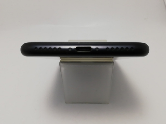 【中古】Apple 国内版 【SIMフリー】 iPhone SE（第2世代） 64GB ブラック MHGP3J/A（後期型番）【戸塚】保証期間１ヶ月【ランクC】_4