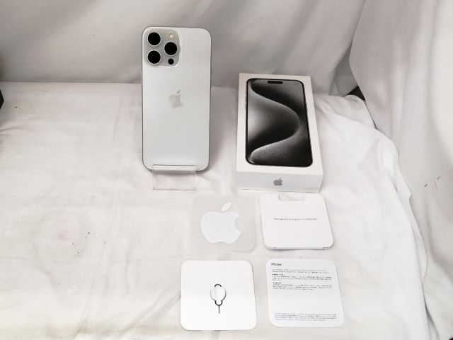 【中古】Apple 国内版 【SIMフリー】 iPhone 15 Pro Max 256GB ホワイトチタニウム MU6Q3J/A【戸塚】保証期間１ヶ月【ランクA】