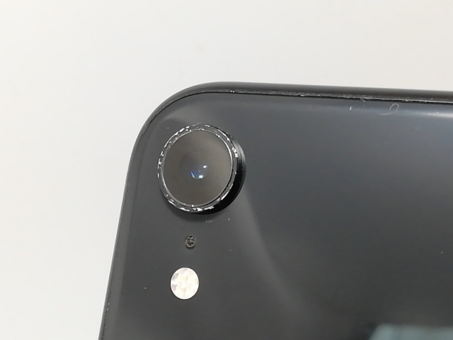 中古】Apple au 【SIMロック解除済み】 iPhone XR 64GB ブラック 