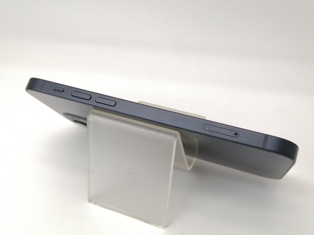 【中古】Apple au 【SIMロック解除済み】 iPhone 12 64GB ブラック MGHN3J/A【戸塚】保証期間１ヶ月【ランクB】_3