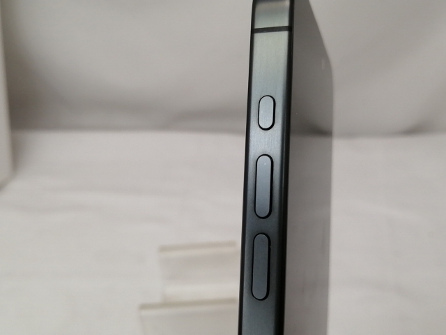【中古】Apple 国内版 【SIMフリー】 iPhone 15 Pro Max 256GB ブラックチタニウム MU6P3J/A【戸塚】保証期間１ヶ月【ランクA】