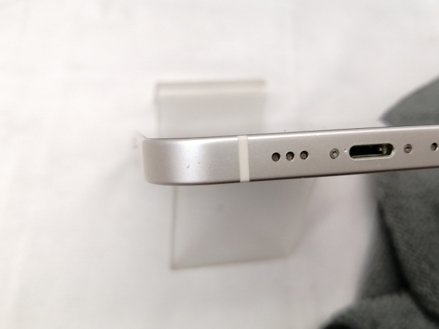【中古】Apple docomo 【SIMロック解除済み】 iPhone 12 64GB ホワイト MGHP3J/A【戸塚】保証期間１ヶ月【ランクC】_9