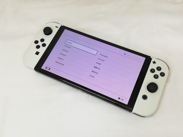 Nintendo Switch 有機ELモデル HEG-S-KAAAA(JPN) 任天堂 Nintendo Switch (有機ELモデル) HEG-S-KAAAA [ホワイト] CYBER