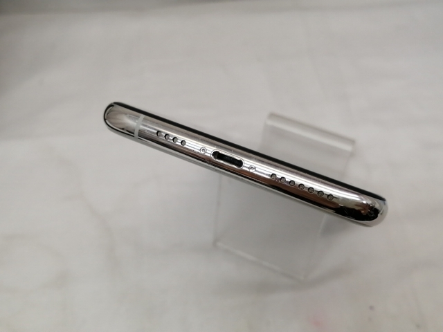 中古】Apple docomo 【SIMロック解除済み】 iPhone 11 Pro Max 256GB