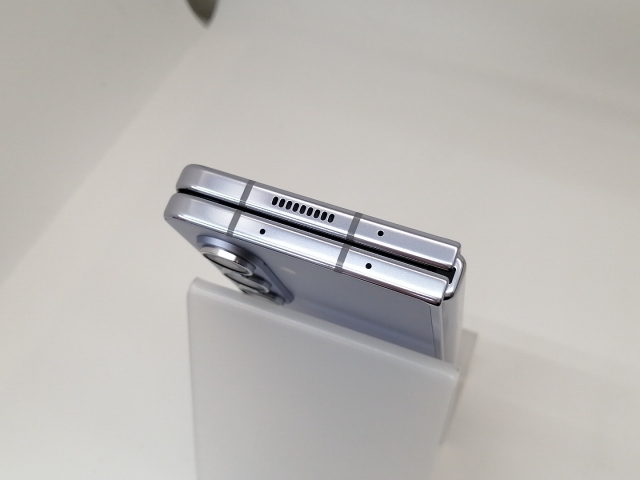 【中古】SAMSUNG docomo 【SIMフリー】 Galaxy Z Fold5 アイシーブルー 12GB 256GB SC-55D【戸塚】保証期間１ヶ月【ランクA】_3