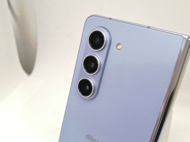 【中古】SAMSUNG docomo 【SIMフリー】 Galaxy Z Fold5 アイシーブルー 12GB 256GB SC-55D【戸塚】保証期間１ヶ月【ランクA】_6
