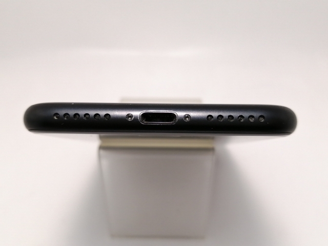 【中古】Apple au 【SIMロック解除済み】 iPhone SE（第2世代） 64GB ブラック MHGP3J/A（後期型番）【戸塚】保証期間１ヶ月【ランクC】_4