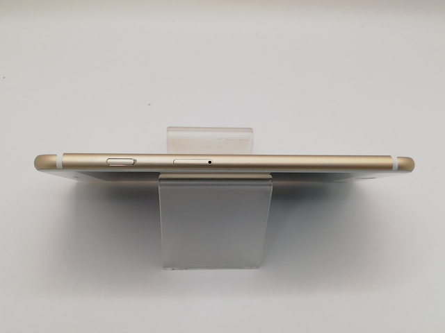 【中古】Apple docomo 【SIMロック解除済み】 iPhone 6s Plus 64GB ゴールド MKU82J/A【戸塚】保証期間１ヶ月【ランクB】_3