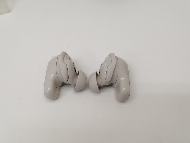 【中古】BOSE QuietComfort Ultra Earbuds 第2世代 [ホワイトスモーク]【戸塚】保証期間１ヶ月【ランクA】