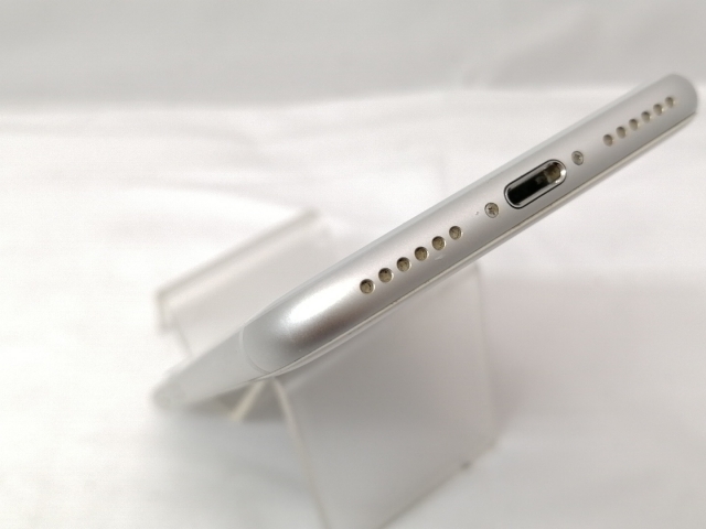 【中古】Apple SoftBank 【SIMロック解除済み】 iPhone 8 64GB シルバー MQ792J/A【戸塚】保証期間１ヶ月【ランクC】_7