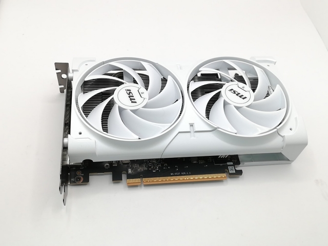 【中古】MSI GeForce RTX 5060 8G VENTUS 2X OC WHITE RTX5060/8GB(GDDR7)【戸塚】言いはなつ継続期間１週