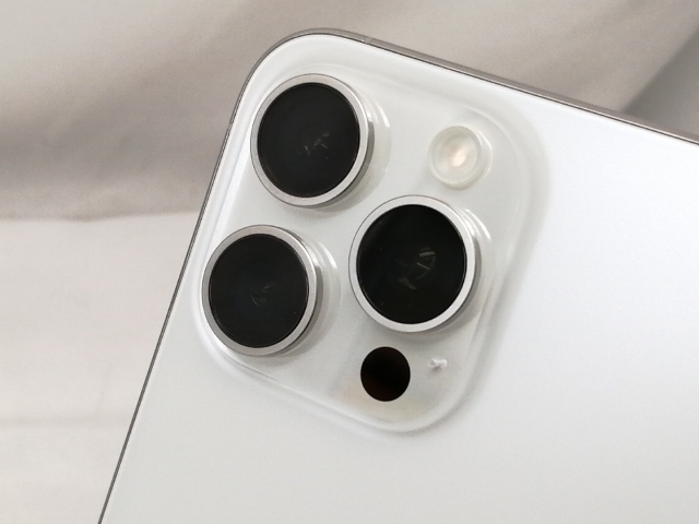 【中古】Apple 国内版 【SIMフリー】 iPhone 15 Pro Max 256GB ホワイトチタニウム MU6Q3J/A【戸塚】保証期間１ヶ月【ランクA】