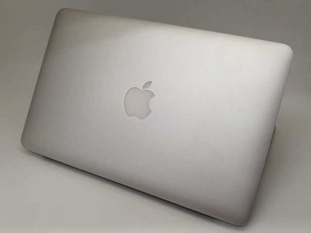 中古】Apple MacBook Air 11インチ Corei5:1.6GHz 128GB MJVM2J/A