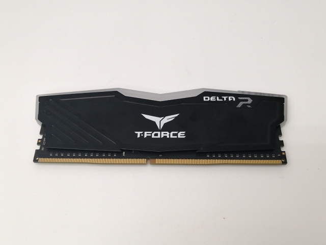 【中古】DDR4 16GB PC4-25600(DDR4-3200)【デスクトップPC用】【戸塚】保証期間１週間