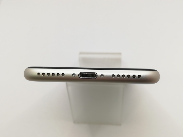 【中古】Apple SoftBank 【SIMフリー】 iPhone SE（第3世代） 128GB スターライト MMYG3J/A【戸塚】保証期間１ヶ月【ランクB】_5