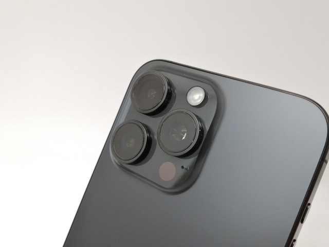 【中古】Apple 国内版 【SIMフリー】 iPhone 15 Pro Max 256GB ブラックチタニウム MU6P3J/A【戸塚】保証期間１ヶ月【ランクA】