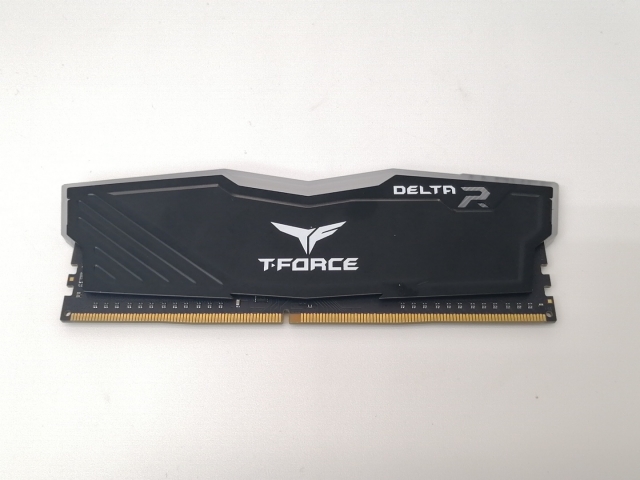【中古】DDR4 16GB PC4-25600(DDR4-3200)【デスクトップPC用】【戸塚】保証期間１週間