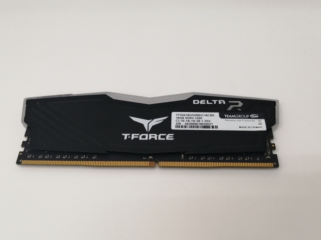 【中古】DDR4 16GB PC4-25600(DDR4-3200)【デスクトップPC用】【戸塚】保証期間１週間_1