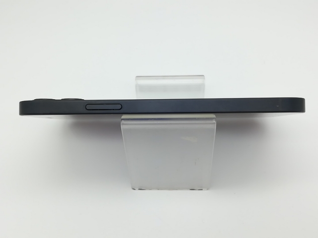 【中古】Apple docomo 【SIMロック解除済み】 iPhone 12 64GB ブラック MGHN3J/A【秋葉本店】保証期間１ヶ月【ランクB】_3