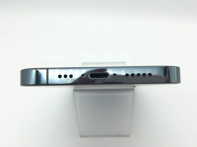 【中古】Apple au 【SIMロック解除済み】 iPhone 12 Pro 256GB パシフィックブルー MGMD3J/A【秋葉本店】保証期間１ヶ月【ランクC】_4