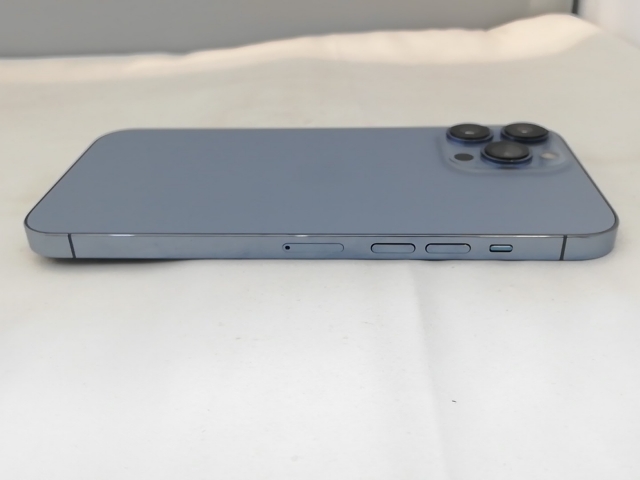 【中古】Apple docomo 【SIMフリー】 iPhone 13 Pro Max 512GB シエラブルー MLJX3J/A【秋葉3号】保証期間１ヶ月【ランクC】_2