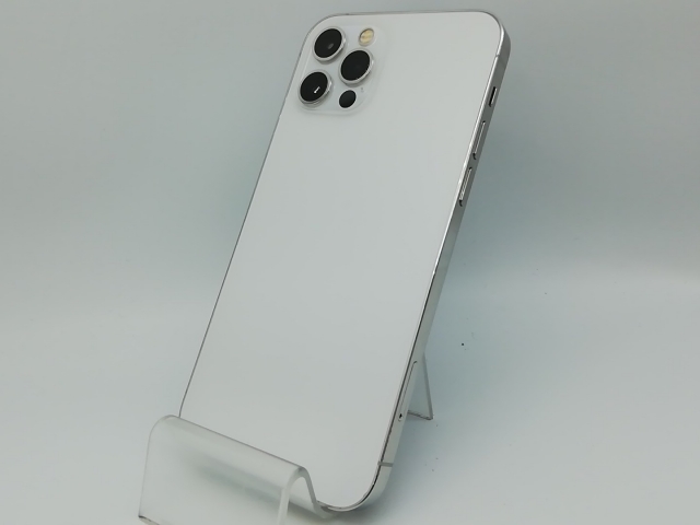 【中古】Apple docomo 【SIMロック解除済み】 iPhone 12 Pro 256GB シルバー MGMA3J/A【秋葉本店】保証期間１ヶ月【ランクC】