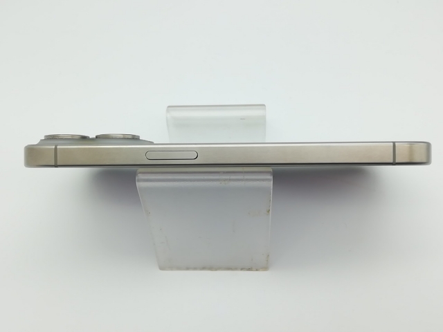 【中古】Apple au 【SIMフリー】 iPhone 15 Pro 256GB ナチュラルチタニウム MTUF3J/A【秋葉本店】保証期間１ヶ月【ランクA】_3