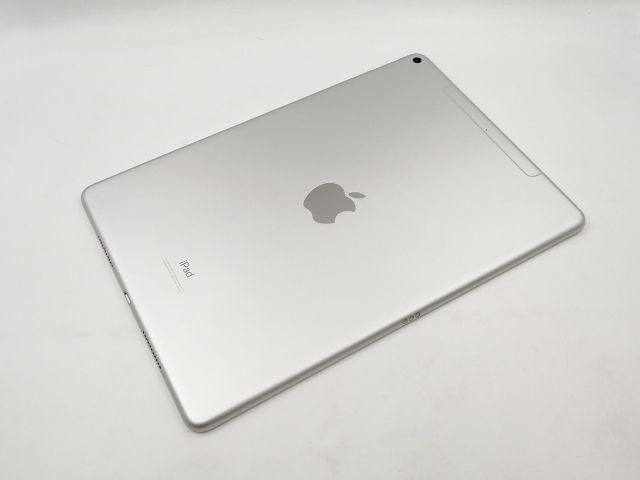 中古】Apple docomo 【SIMロック解除済み】 iPad Air（第3世代/2019