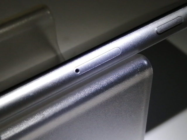 【中古】Apple SoftBank 【SIMロック解除済み】 iPhone SE（第2世代） 64GB ホワイト MHGQ3J/A（後期型番）【大須2】保証期間１ヶ月【ランクB】